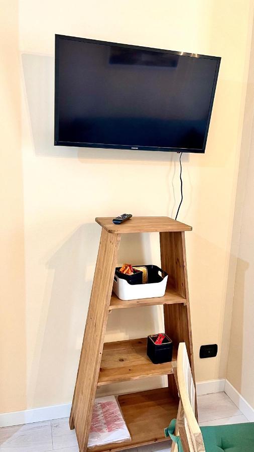 New Apartment, Near Metro Monte Grappa Turin Bagian luar foto