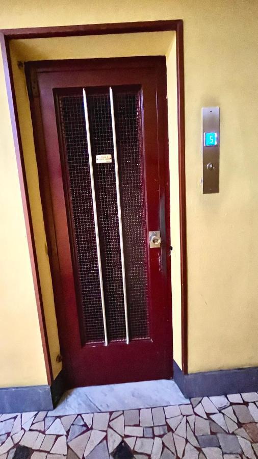 New Apartment, Near Metro Monte Grappa Turin Bagian luar foto