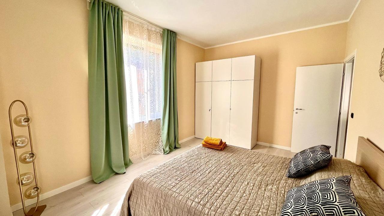 New Apartment, Near Metro Monte Grappa Turin Bagian luar foto